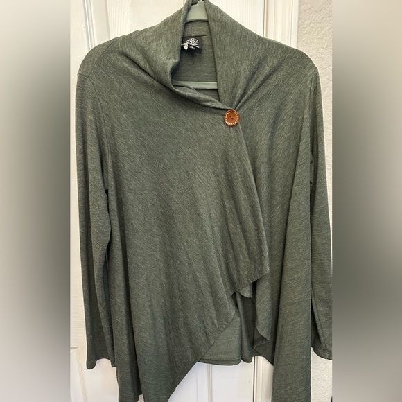 Bobeau Green Wrap/Cape One Button Closure Oversized Long sleeve - Picture 6 of 7